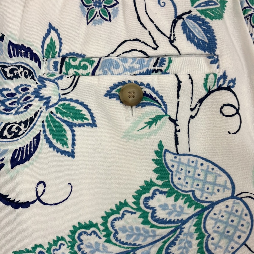 Loft Paisley Floral Print The Front Shorts Women's size 00 - Picture 8 of 8